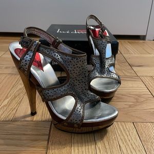 Size 6- Luichiny Chariot Gladiator High Heel in Pewter Leather